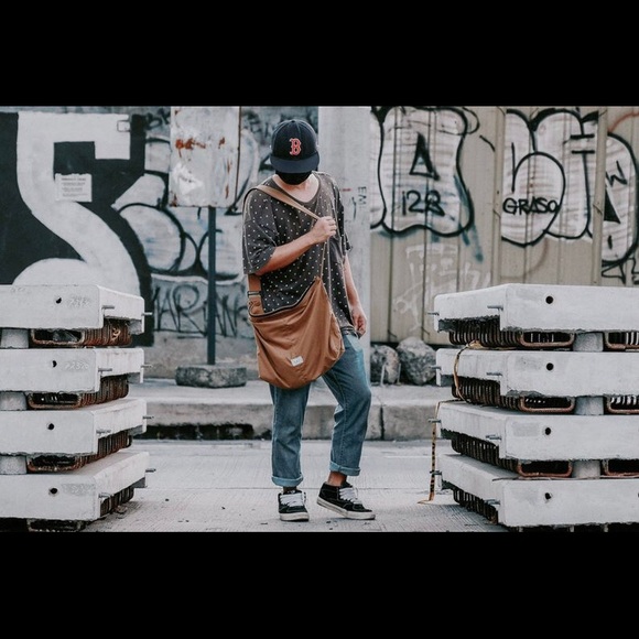 Hammock Slingbag - Picture 3 of 5